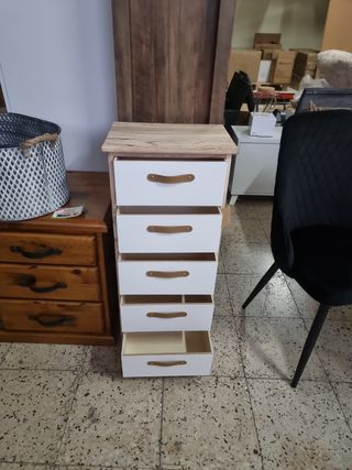 Cajonero blanco y madera con tiradores