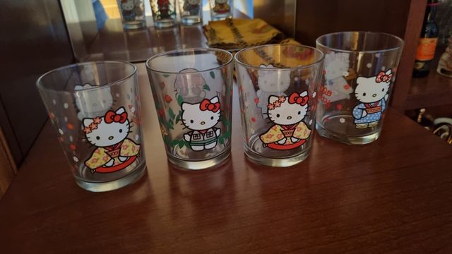 Set 4 Vasos Hello Kitty