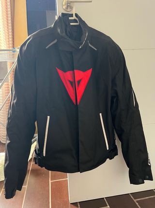 Chaqueta Moto Dainese Negra con protectores