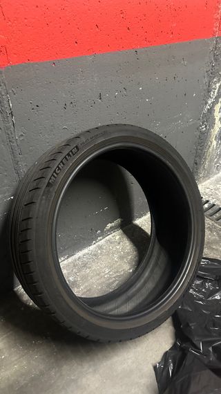Neumatico 235/35 19 MICHELIN