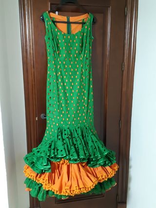 Traje de Flamenca Verde y Naranja