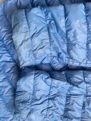 Anorak plumas azul con capucha