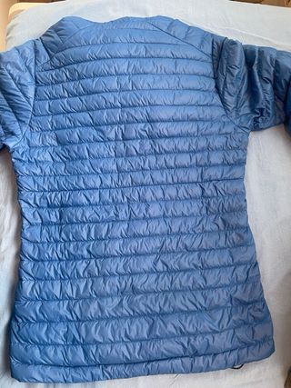Anorak plumas azul con capucha