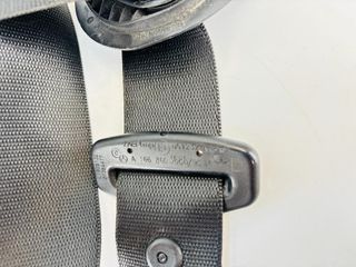 Cinturon delantero derecho Mercedes-Benz ML A1668601400