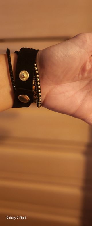 Pulsera Reloj Corazón Dorado y Negro