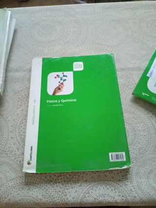 Fisica y Química 1ºBachillerato y cuaderno