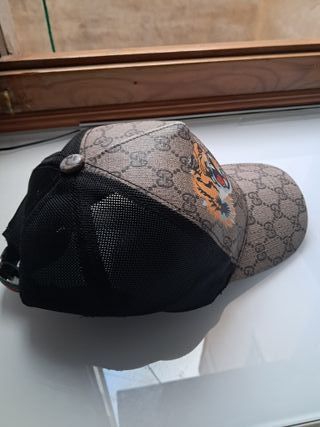 Gorra Gucci Marrón con Diseño de Tigre