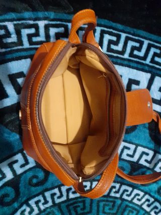 Bolso de mano de cuero marrón