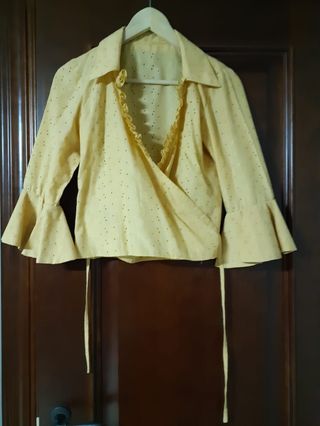 Traje de flamenca amarillo