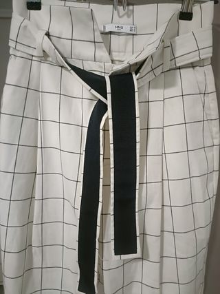 Pantalón MNG cuadros blanco y negro talla S