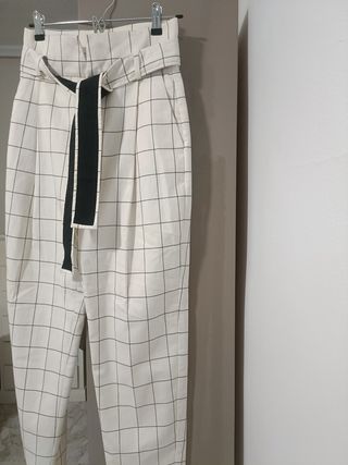 Pantalón MNG cuadros blanco y negro talla S
