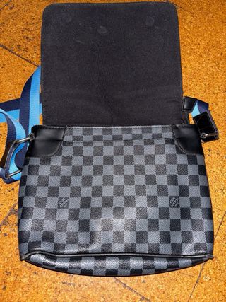 Bandolera Louis Vuitton Gris y Azul

