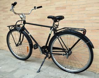 Bicicleta de ciudad, urbana Holandesa Negra