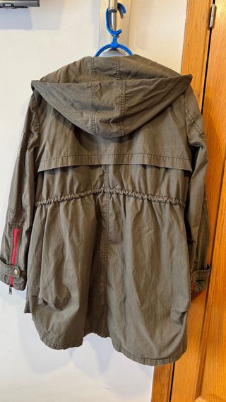 Parka verde militar con forro de borrego