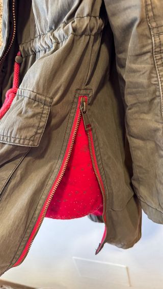Parka verde militar con forro de borrego