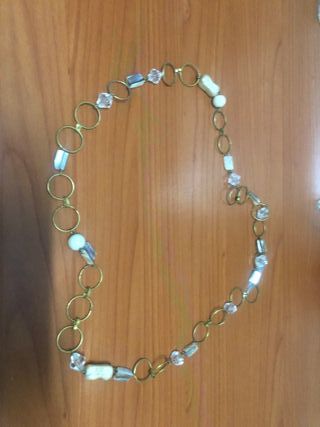 Colgante de oro con perlas y cristales