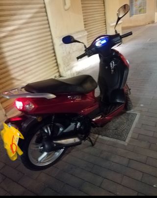 Peugeot Tweet 125