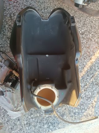 Depósito Ducati Monster 620