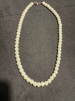 Collana di perle bianche lunghezza 49/50 cm