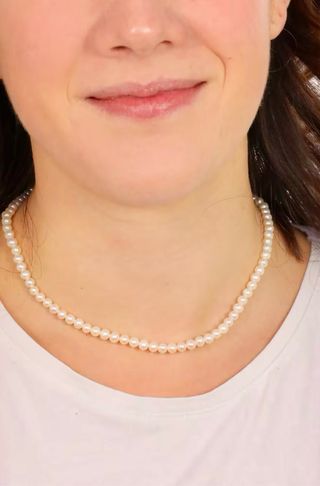 Collana di perle bianche lunghezza 49/50 cm