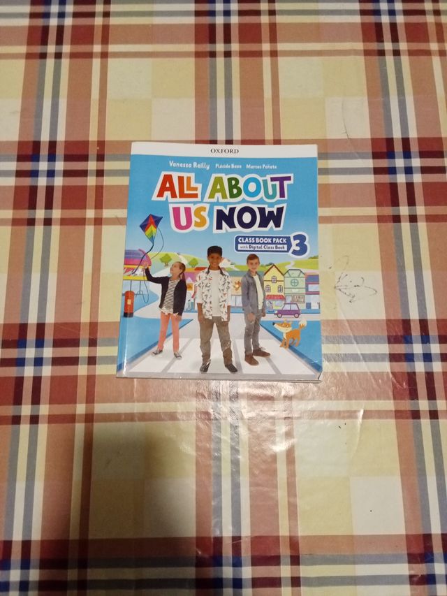 All About Us Now 3. Class Book