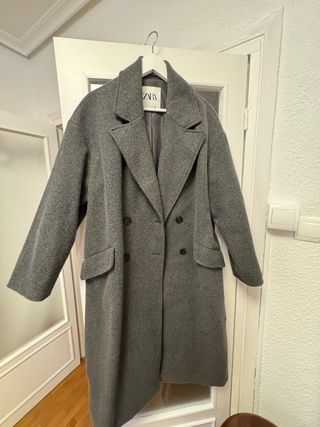 Abrigo oversize gris Zara Talla M