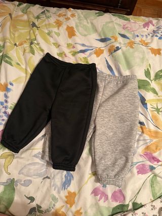 Pantalones forro polar negros y grises