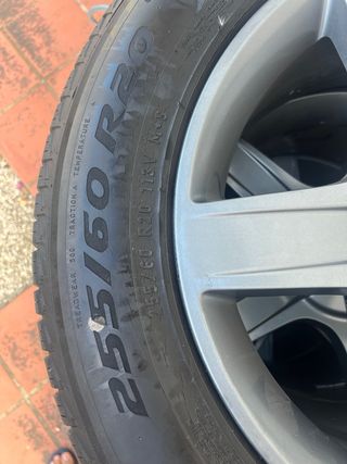 Llantas y Neumáticos Land Rover 255/60 R20