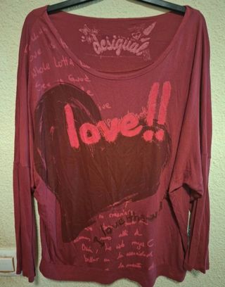 Camiseta burdeos de Desigual