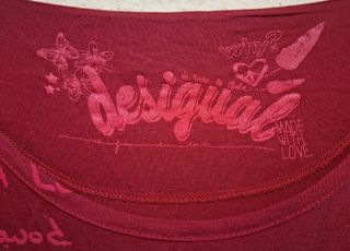 Camiseta burdeos de Desigual