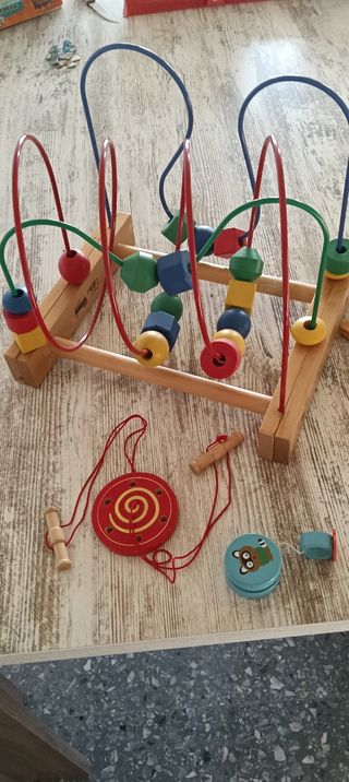 Juegos infantiles madera: dominó, laberinto, yo-yo