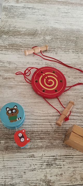 Juegos infantiles madera: dominó, laberinto, yo-yo