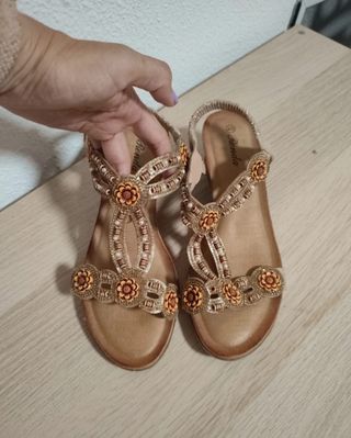 Sandalias Brenda Talla 40 Doradas