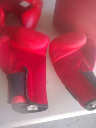 Equipo Boxeo: Guantes boxeo ,Casco ,Saco de piel 