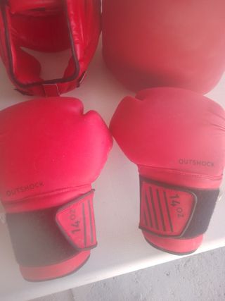 Equipo Boxeo: Guantes boxeo ,Casco ,Saco de piel 