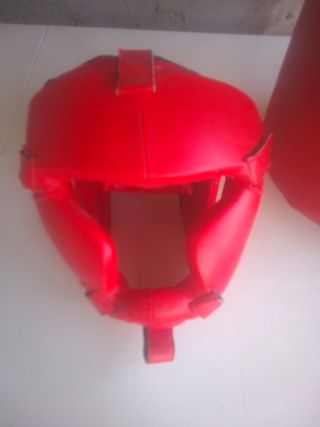 Equipo Boxeo: Guantes boxeo ,Casco ,Saco de piel 