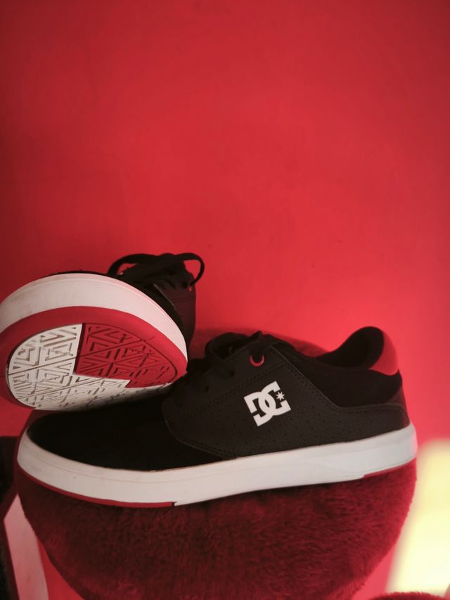 DC Shoes Preto e Vermelho
