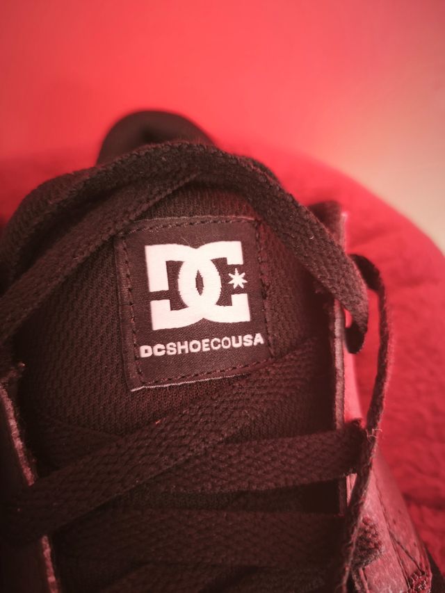 DC Shoes Preto e Vermelho