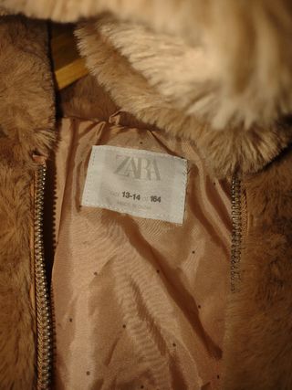 Abrigo Zara Marrón Peludo