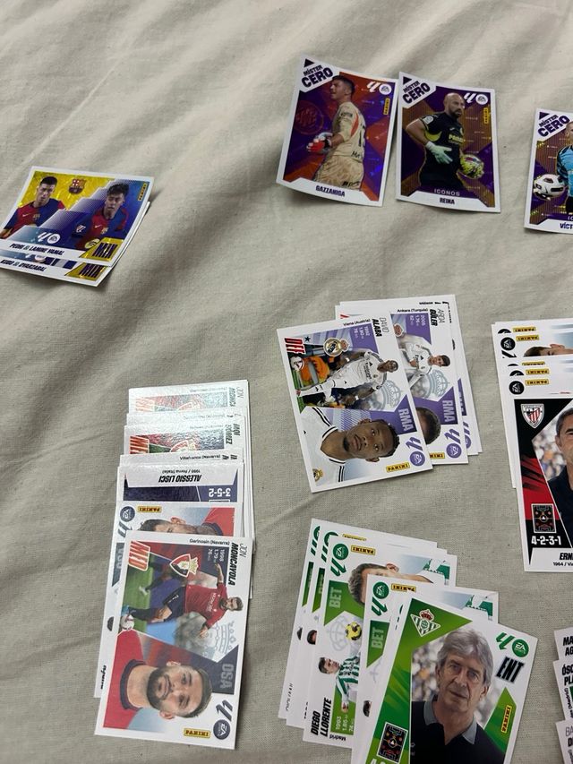 Cromos Liga Este 2025/2026