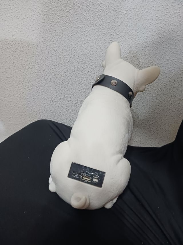 Altavoz Bluetooth Perro Bulldog.