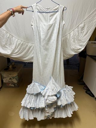 Traje de flamenca azul y blanco