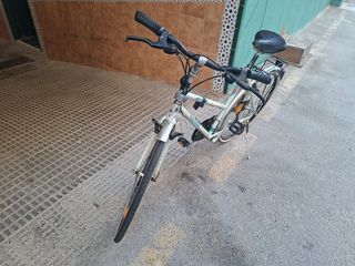Bicicleta Zephyr Azul y Plateada
