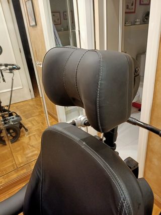 Silla de ruedas motorizada para pasivos.