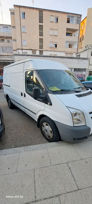 Ford Transit 2012