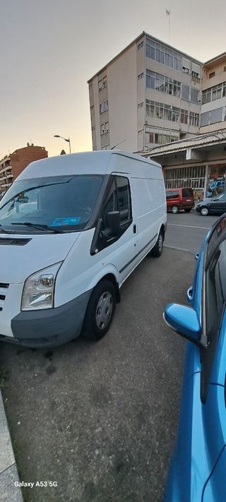 Ford Transit 2012