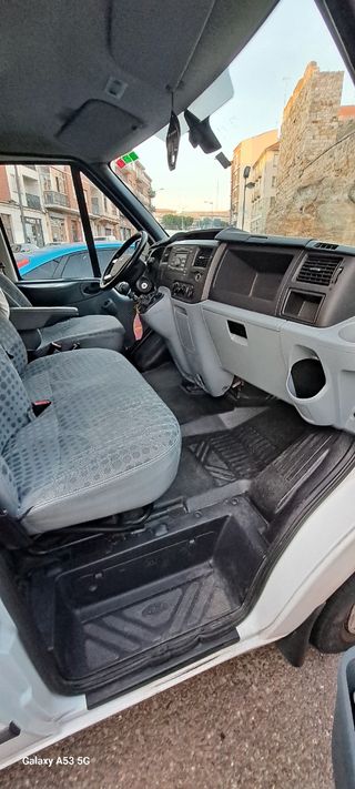Ford Transit 2012