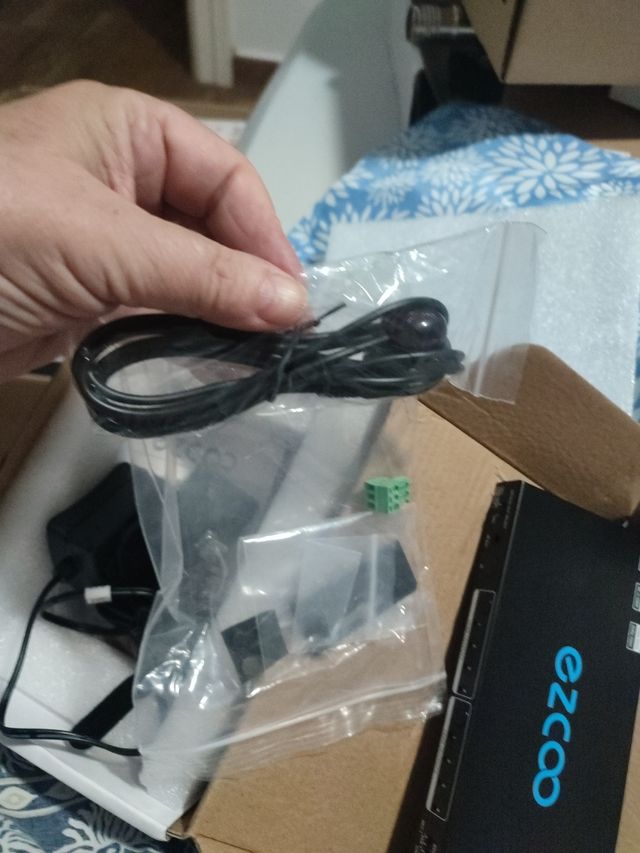 Matriz HDMI 4x2 4K 60Hz HDR Dolby Vision