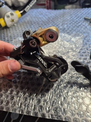 Cambio trasero y maneta Shimano Saint 9v