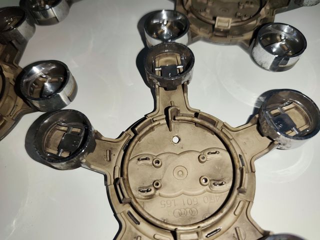 Tapabujes Audi 5 Tornillos ORIGINALES